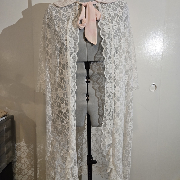 Lace Robe with Pink Bow - Picture 2 of 6